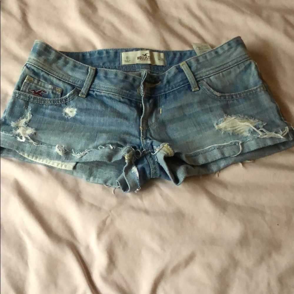 Women’s Hollister shorts.